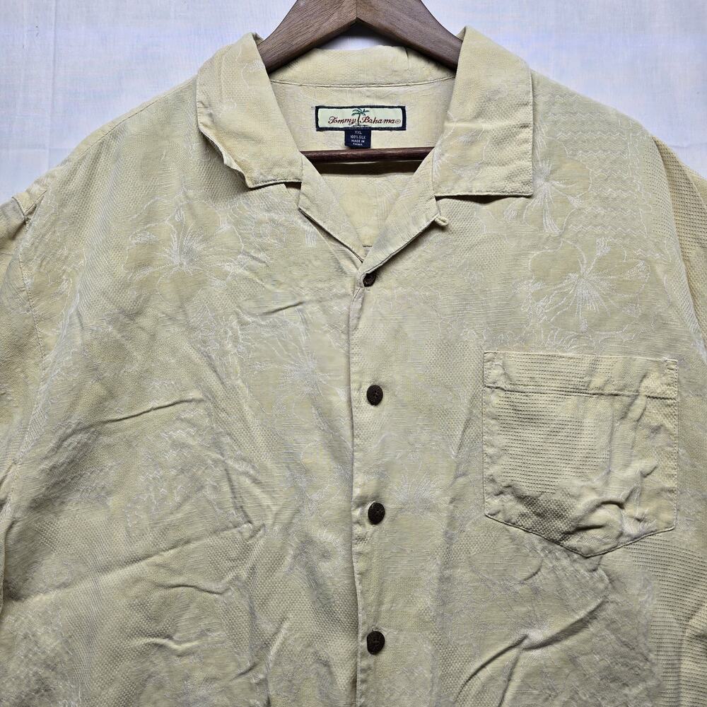 Tommy Bahama Shirt Mens 2XL Yellow 100% Silk Floral Shadow Button Up Hawaiian‎